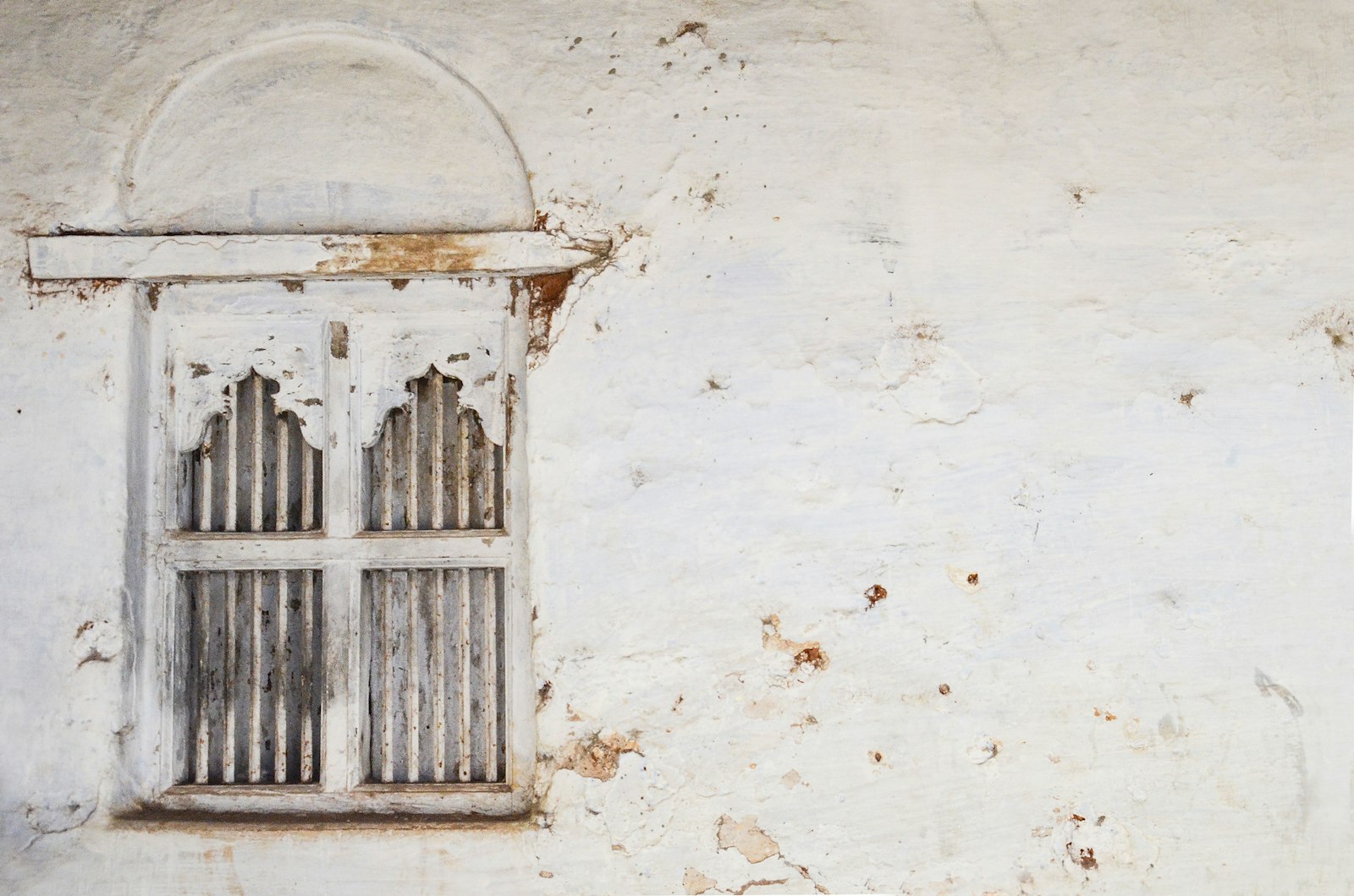 Before: A brighter, bigger picture window in Santa Fe, NM